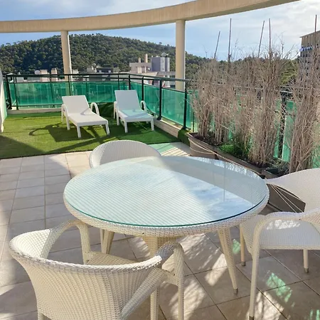 Exclusive Penthouse With Panoramic View شقة كالا دي فينيسترات